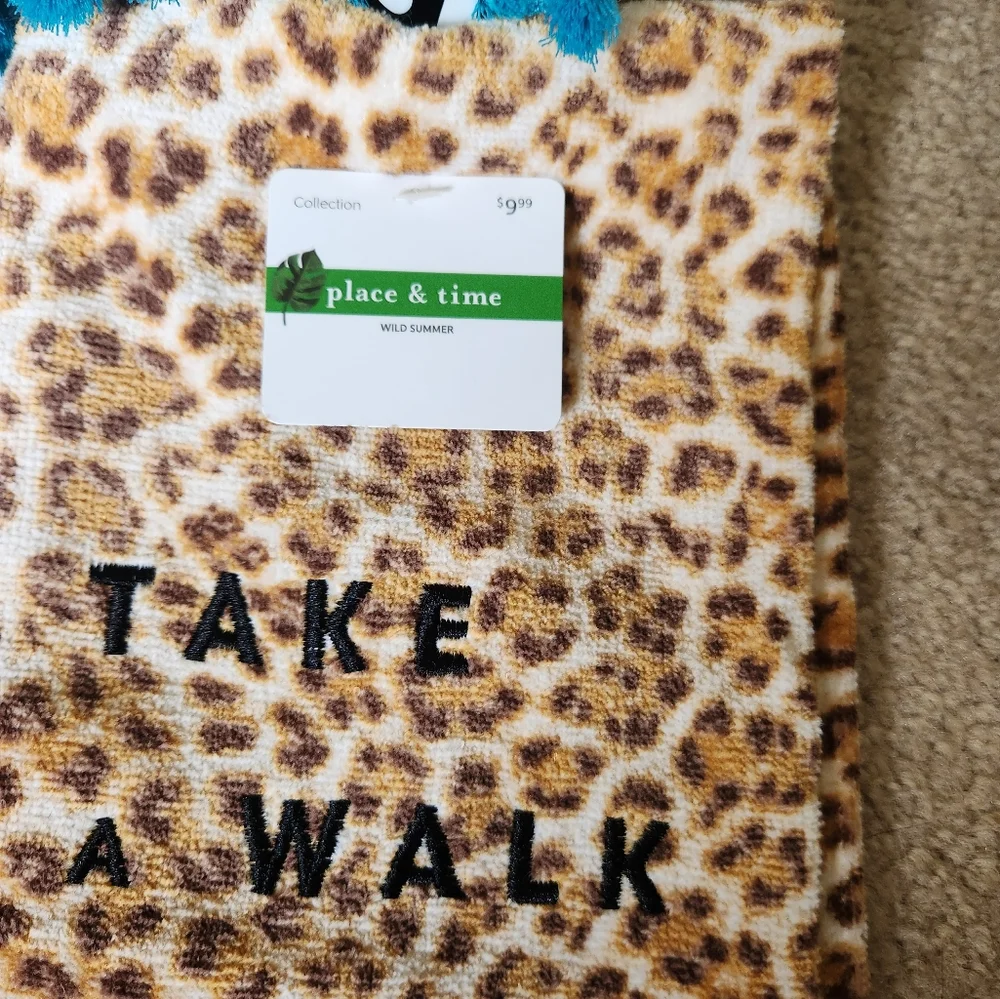 Hand/Kitchen Towels Vacation Animal Print Themed Bundle Of 5 NWT
